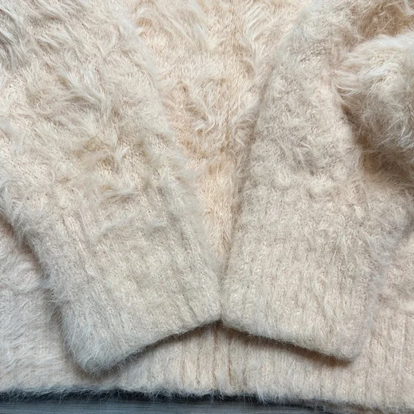 EUC Future Collective Bodycon Cream Fuzzy Sweater, XL - Picture 8 of 9